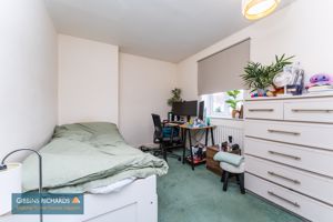 Bedroom- click for photo gallery